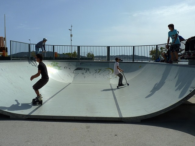Plage du Mourillon Bowl Toulon Skate Spot 2/5