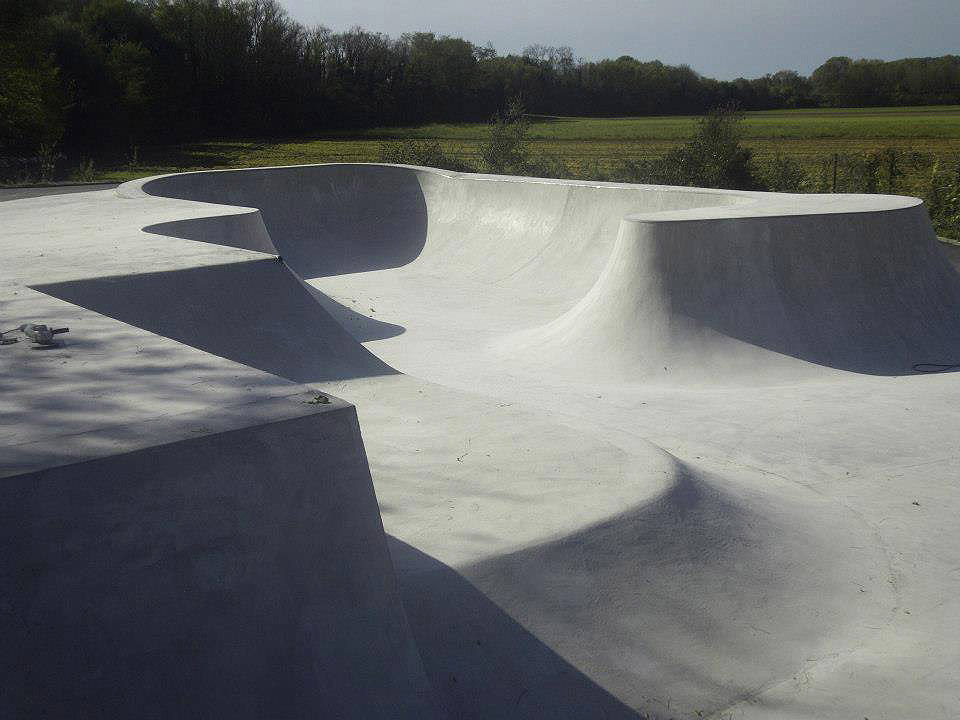 La Déchetterie Skatepark Domblans Skate Spot 3/5