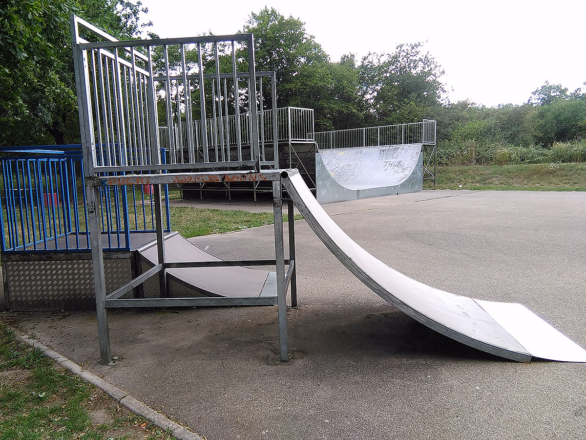 Le Chateau d' Eau Skatepark Wittelsheim Skate Spot 2/5