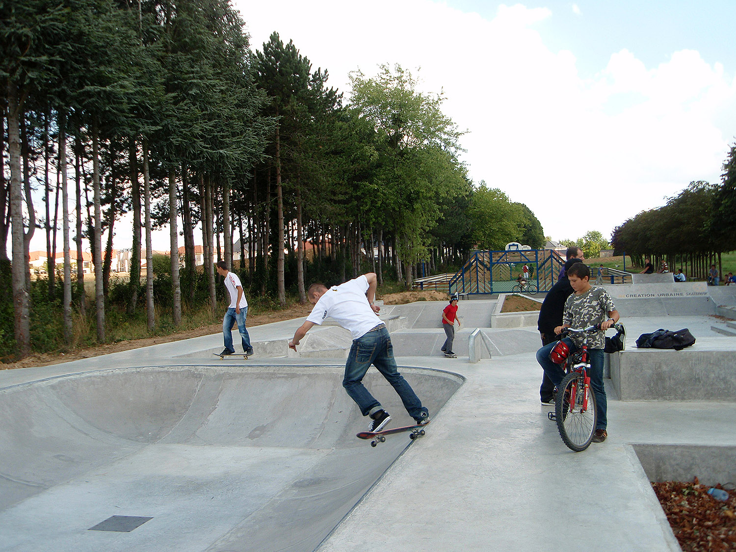 La Ferme Skatepark Magny les Hameaux Skate Spot 4/5
