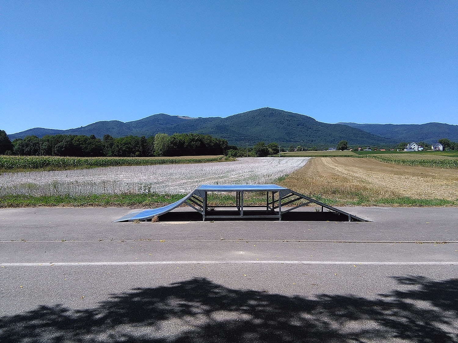 L' aire de Repos Skatepark Berrwiller Skate Spot 1/5