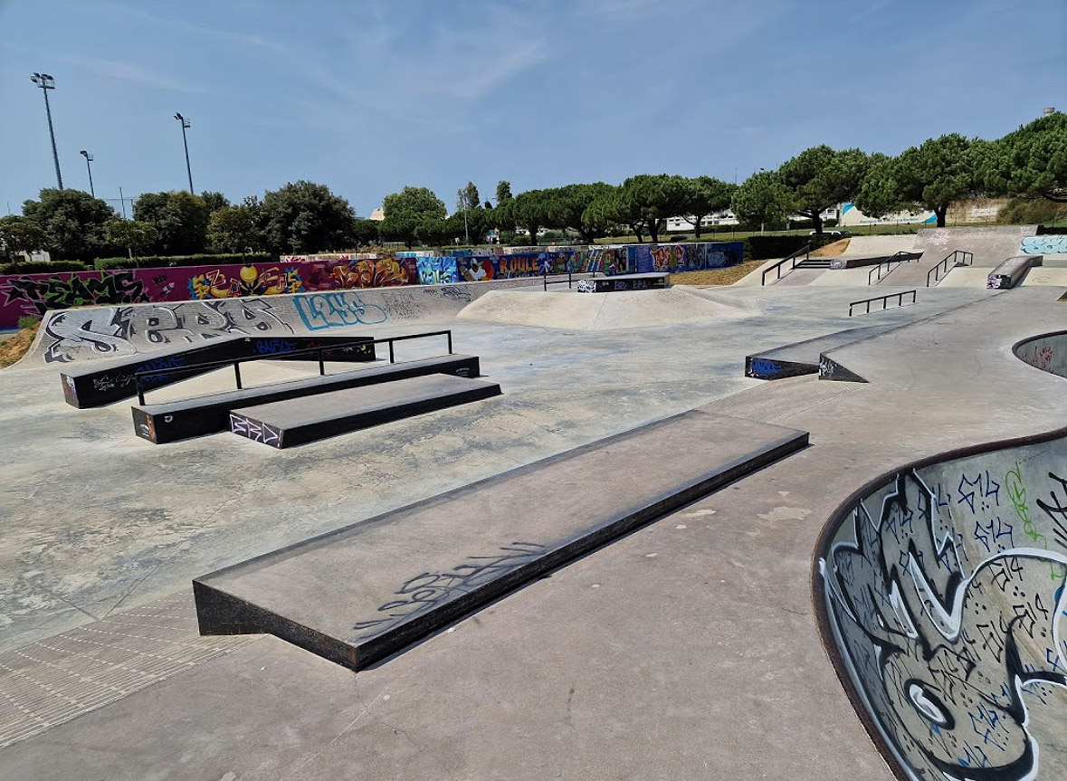 Port Neuf Skatepark La Rochelle Skate Spot 3/5