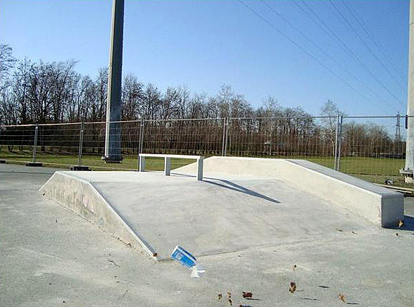 La Borde Basse Skatepark Castres Skate Spot 2/5
