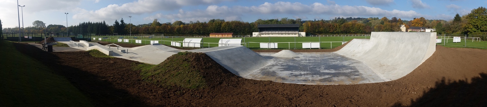 Stade Piquet Skatepark Livarot Skate Spot 3/5