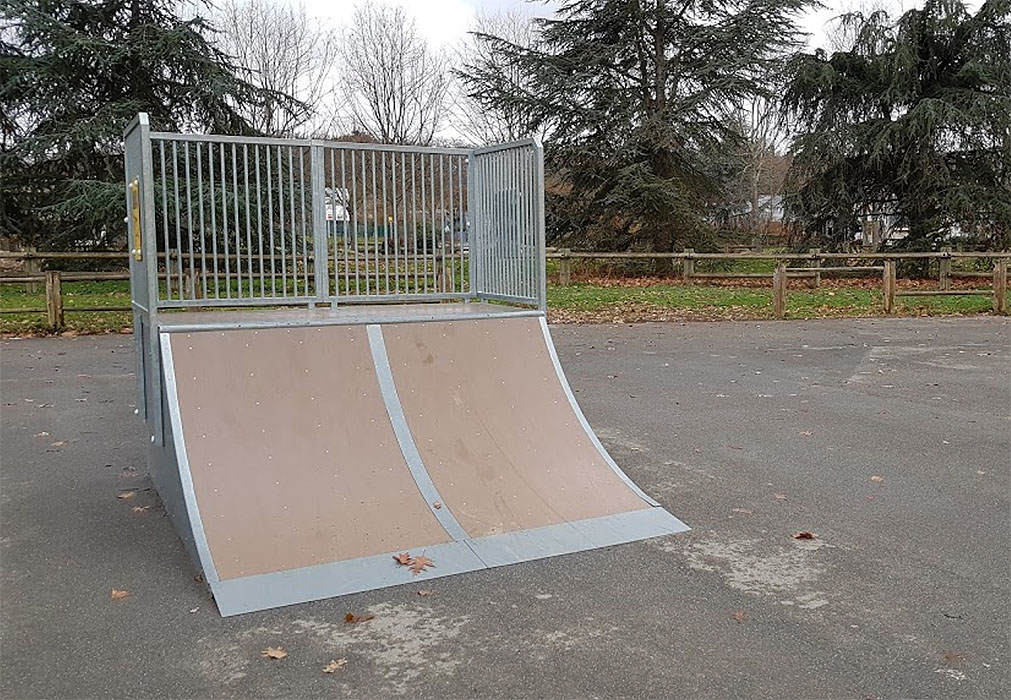 La Grande Plaine Skatepark Toulouse Skate Spot 2/5