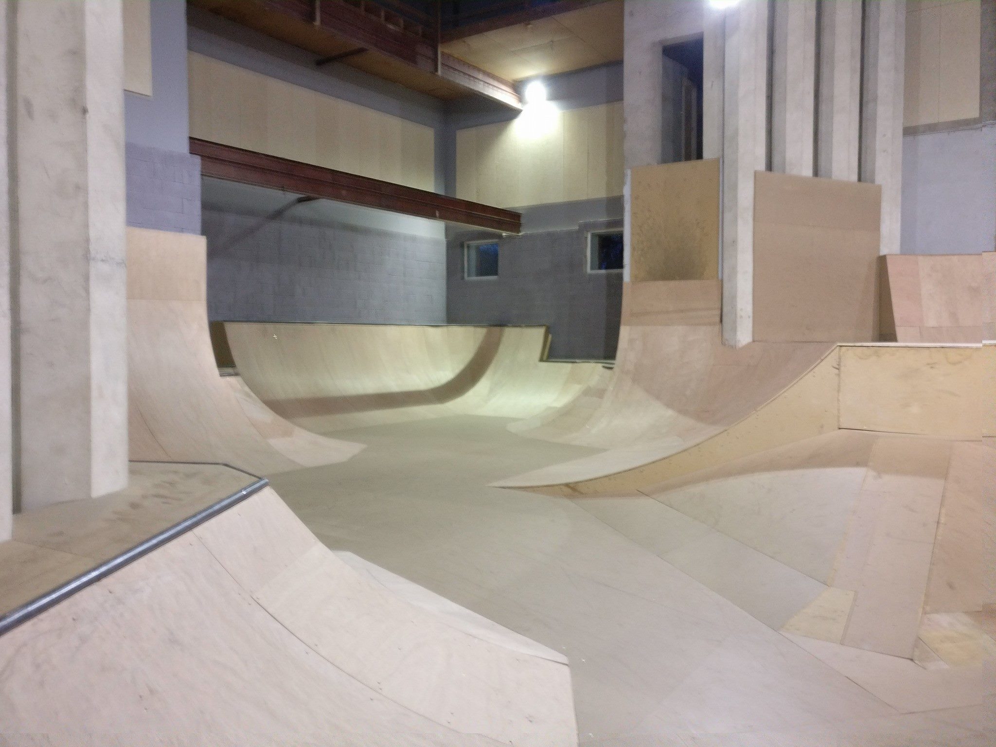 L’ Ideal 1936 Indoor Albi Skate Spot 3/5