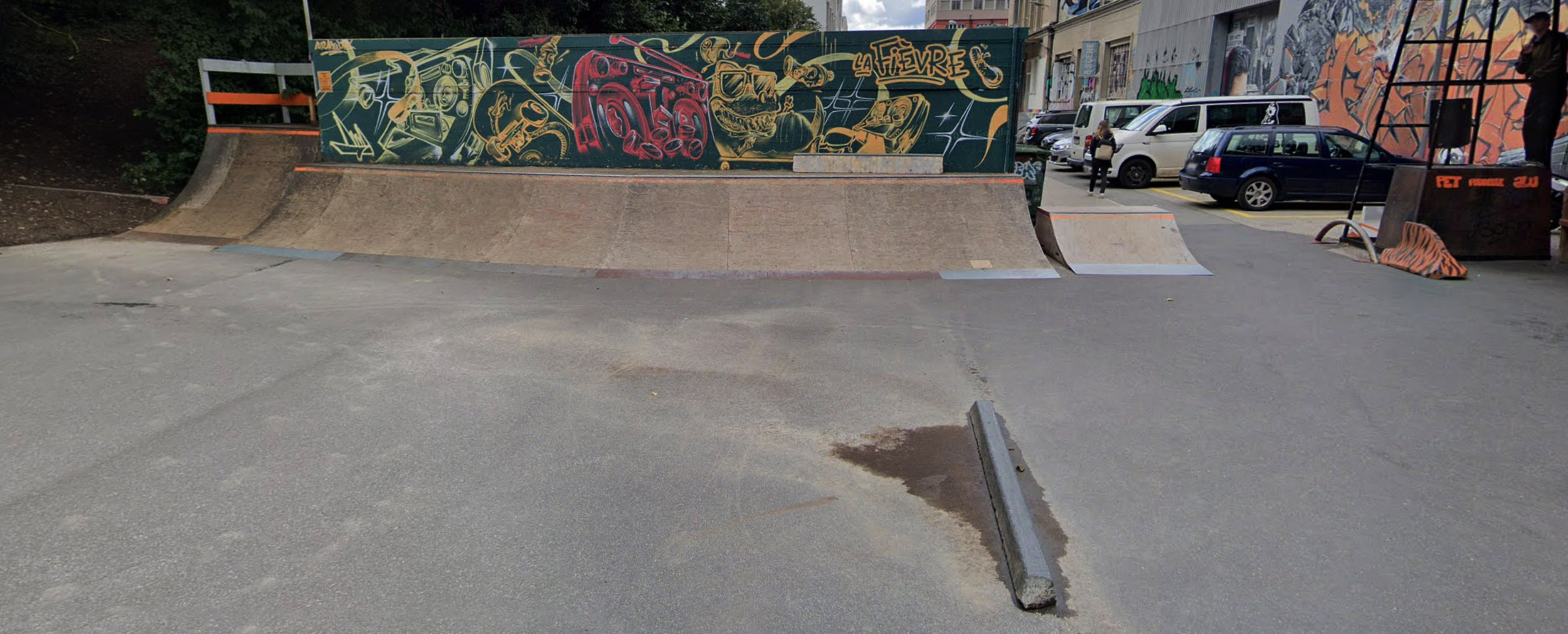 La Fièvre Hs36 OUT Spot Street Lausanne Skate Spot 4/5