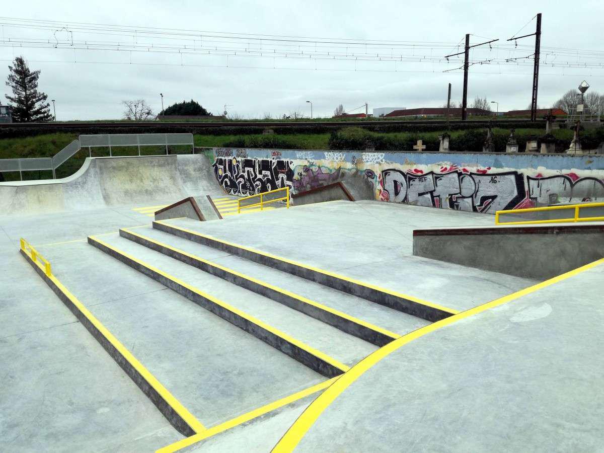 Le Cimetière Skatepark Libourne Skate Spot 4/5