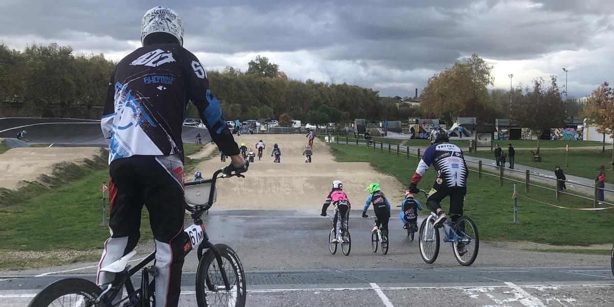 Parc De La Filhole Pumptrack Marmande Skate Spot 2/5