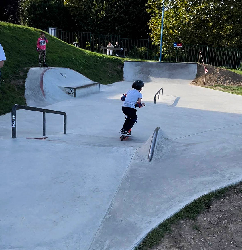 Langevin Skatepark Pont Sainte Maxence Skate Spot 3/5