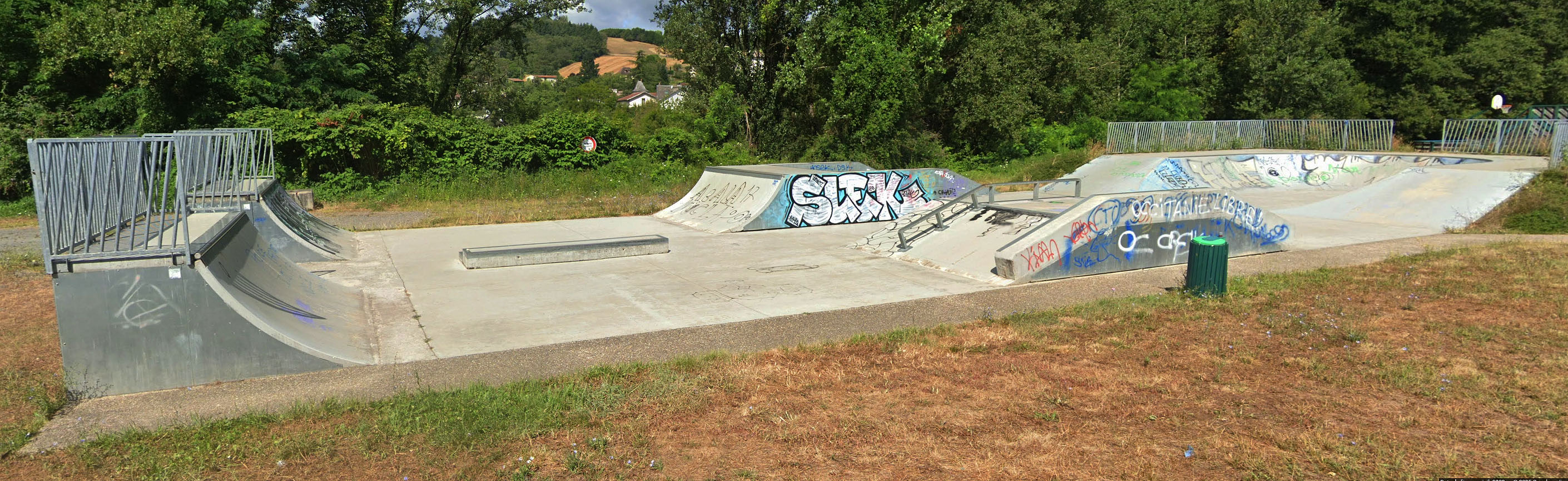 Le Sailhenc Skatepark Decazeville Skate Spot 3/5