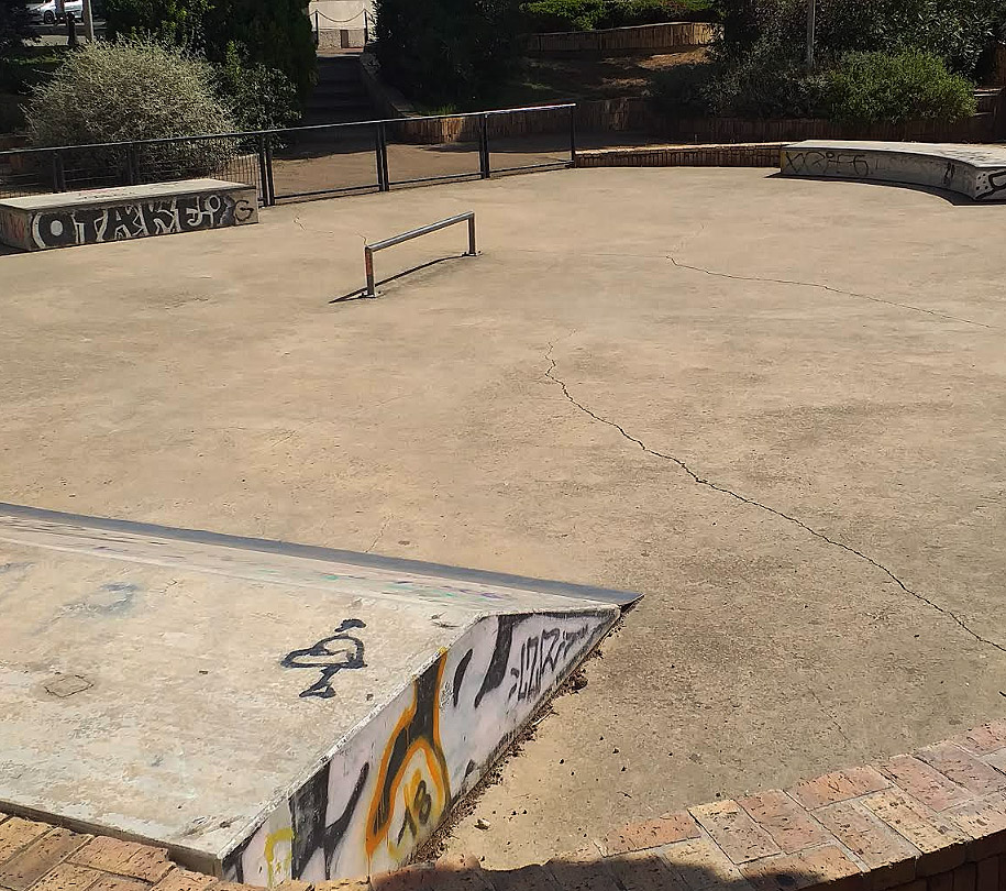 Les Lices Skatepark Arles Skate Spot 1/5