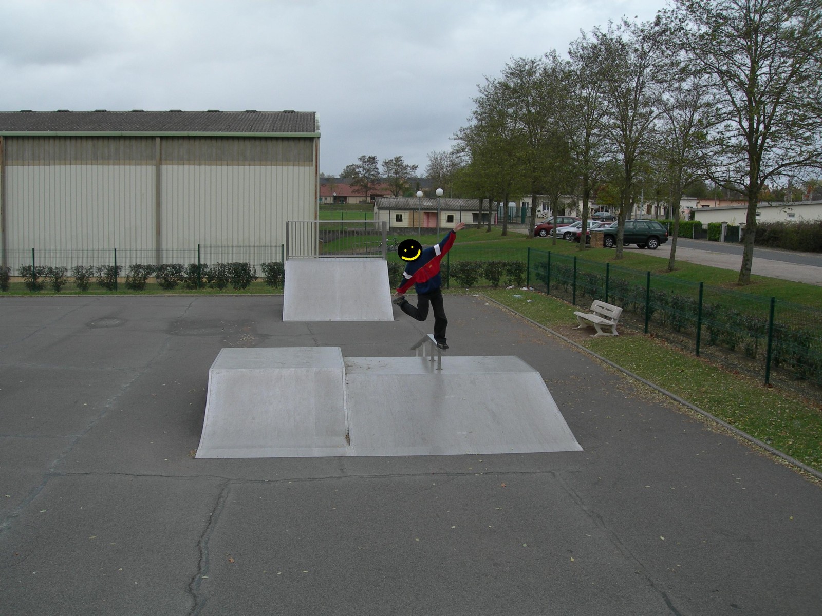 Francheville Skatepark Varennes Vauzelles Skate Spot 2/5