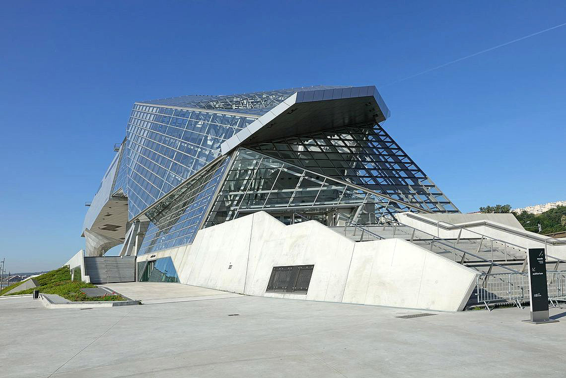 Musée des Confluences Spot Street Lyon Skate Spot 4/5