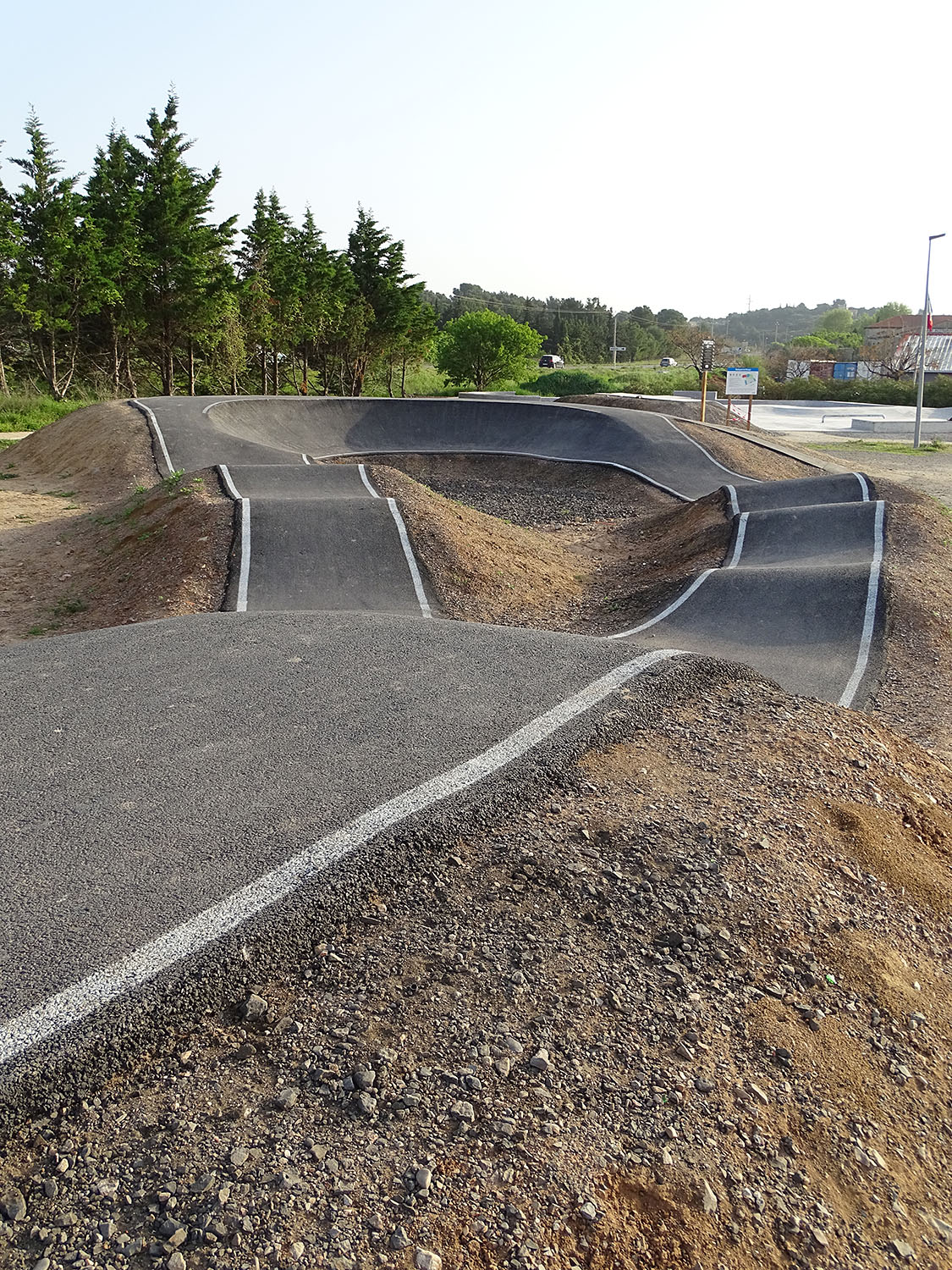 Centre Léo Malet Pumptrack Mireval Skate Spot 2/5