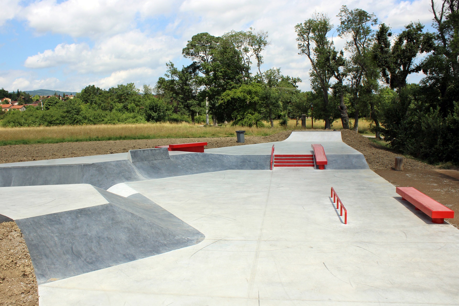 Charpak Skatepark Brindas Skate Spot 4/5