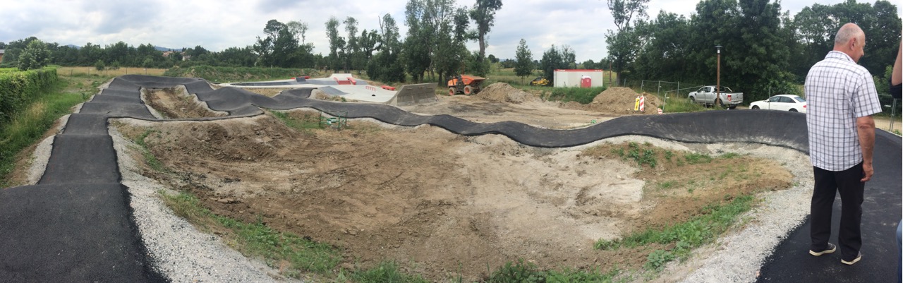 Collège Charpak Pumptrack Brindas Skate Spot 2/5