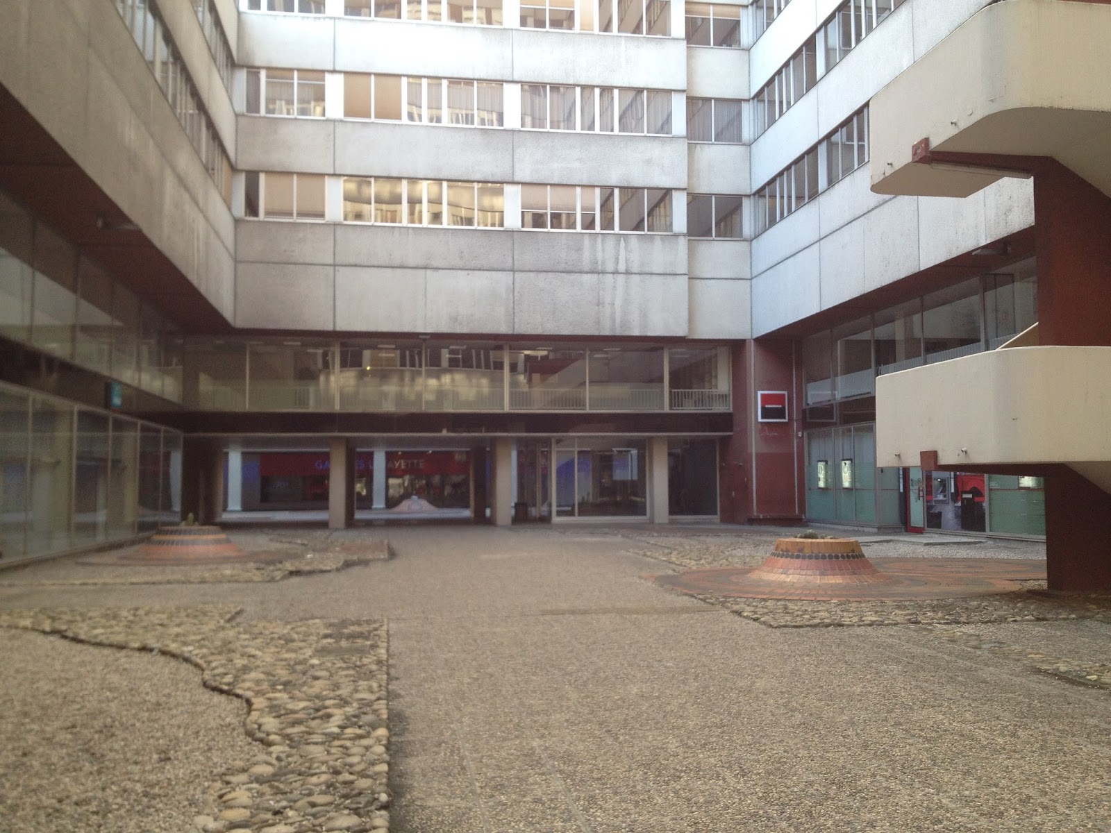 The Volcans Spot Street Lyon Skate Spot 3/5