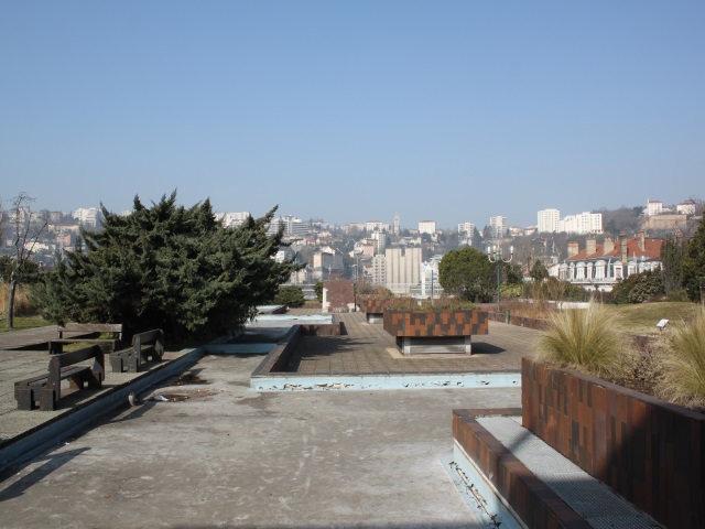 Jardin Perrache Spot Street Lyon Skate Spot 2/5
