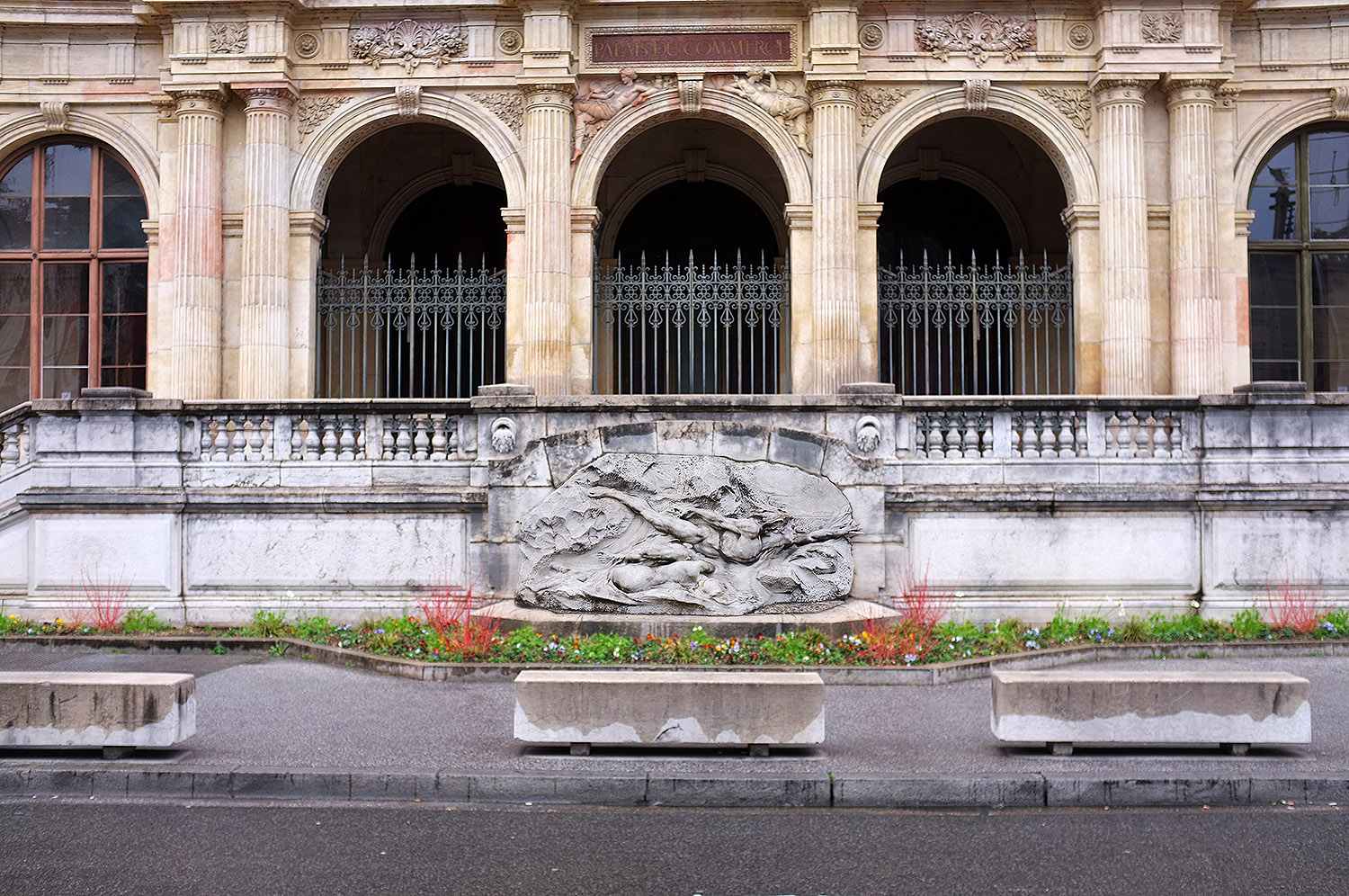 Place des Cordeliers Spot Street Lyon Skate Spot 2/5