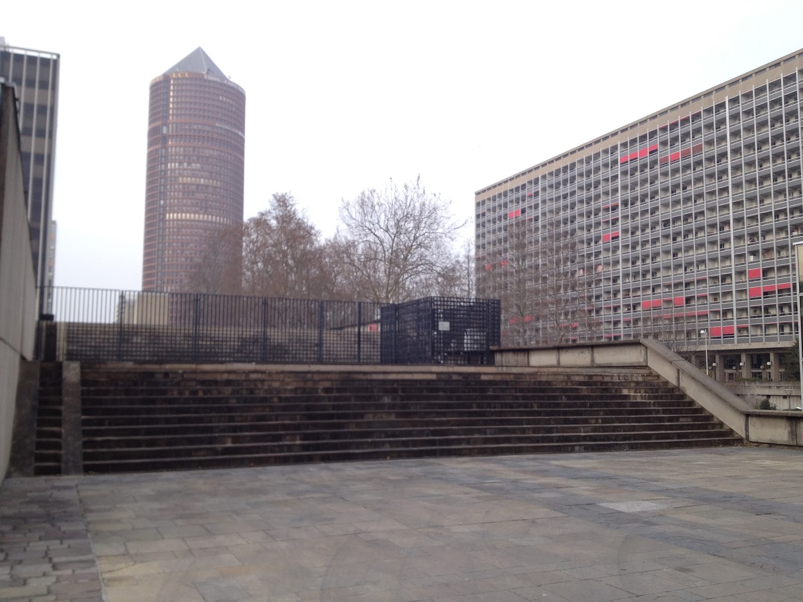 Grand Lyon Spot Street Lyon Skate Spot 2/5