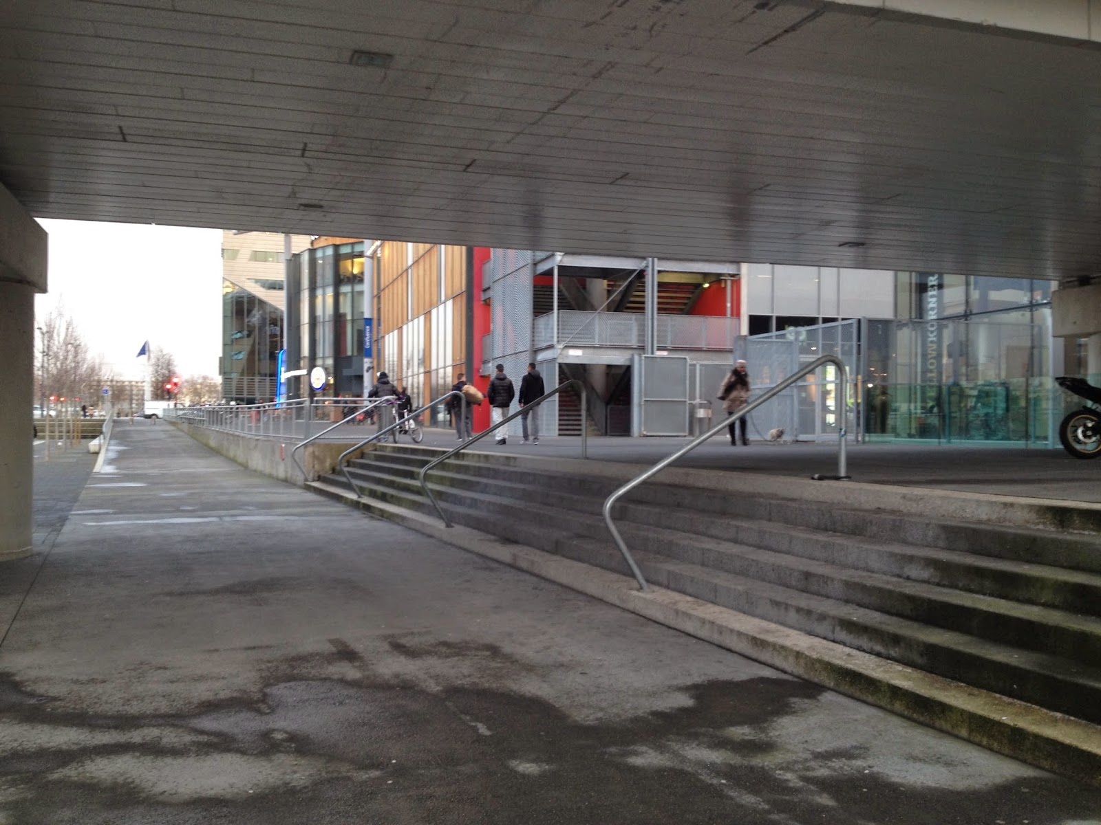 Plan d'eau Spot Street Lyon Skate Spot 4/5