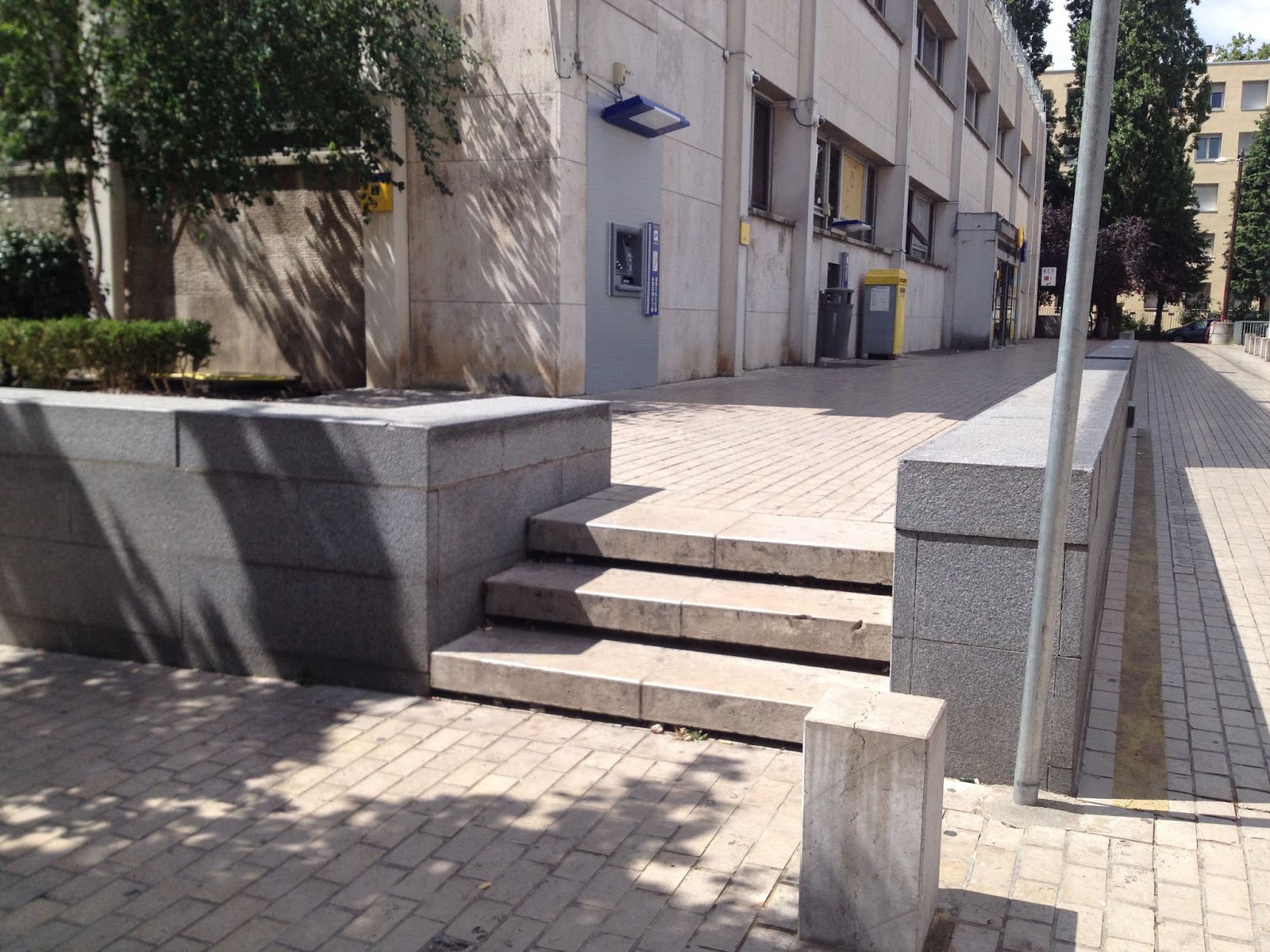 Mairie 9 Ème Spot Street Lyon Skate Spot 3/5