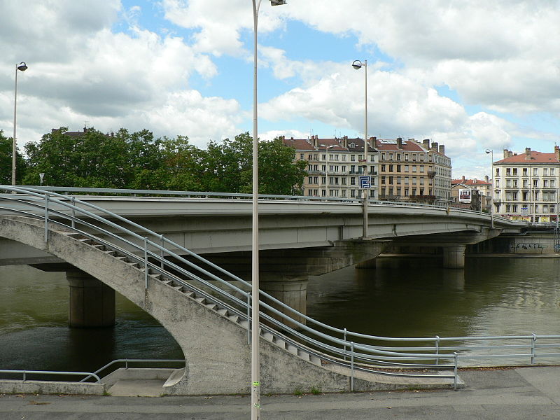 Pont Clemenceau Spot Street Lyon Skate Spot 1/5