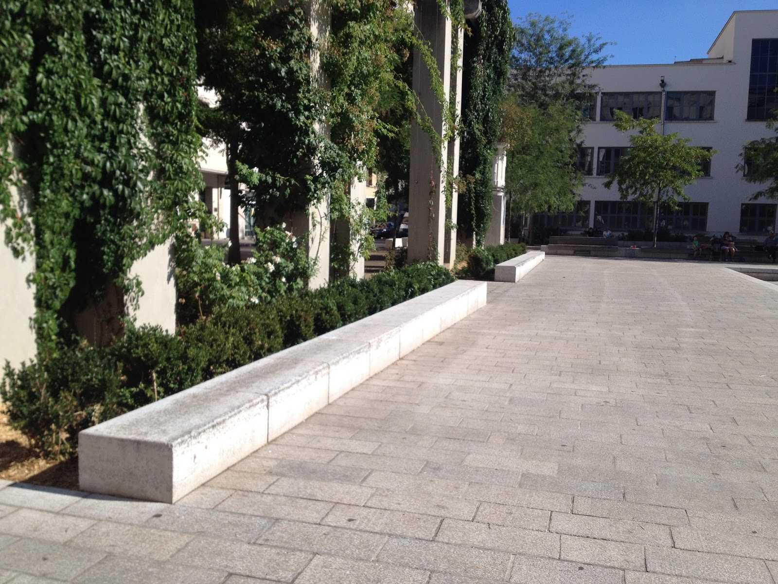 TNP Spot Street Villeurbanne Skate Spot 3/5