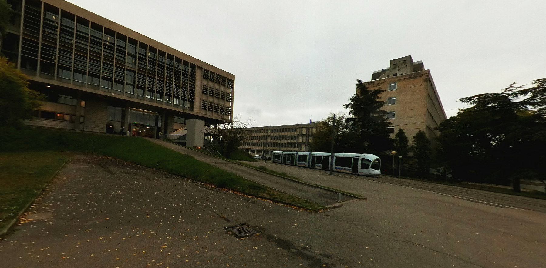 Fac Bât Daubié Spot Street Villeurbanne Skate Spot 2/5