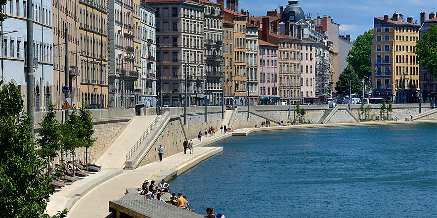 Les Planches Spot Street Lyon Skate Spot 2/5