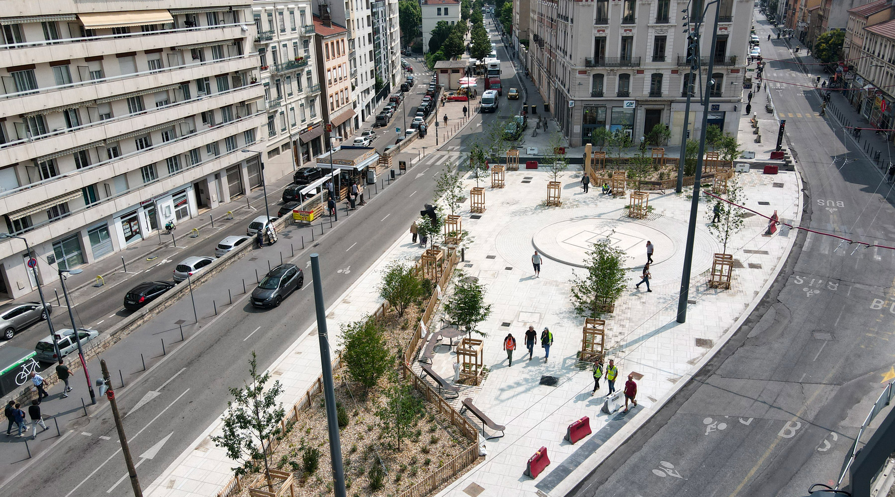 Cours Tolstoï Spot Street Villeurbanne Skate Spot 2/5