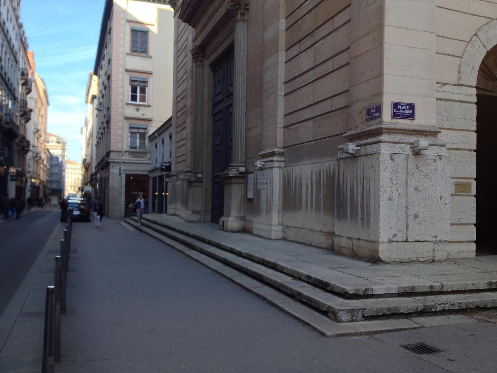 Église St François Spot Street Lyon Skate Spot 2/5