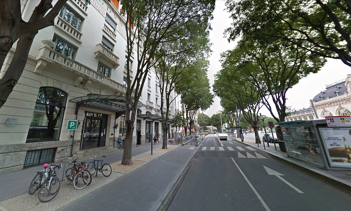Metro Brotteaux Spot Street Lyon Skate Spot 1/5