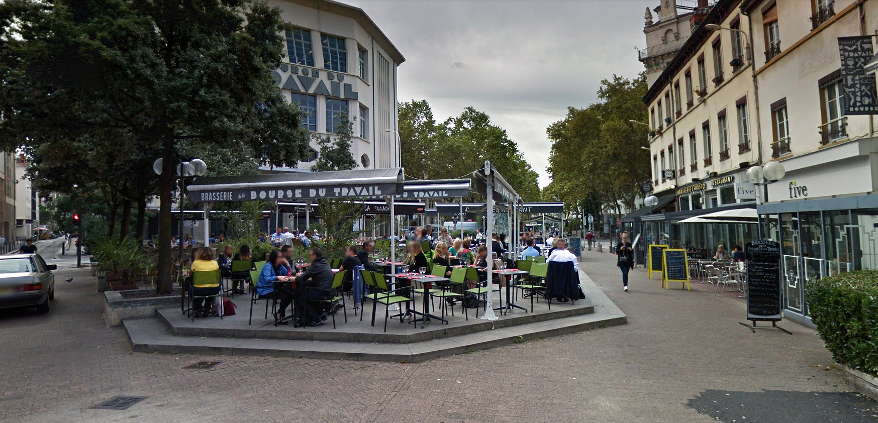 Place Guichard Spot Street Lyon Skate Spot 2/5