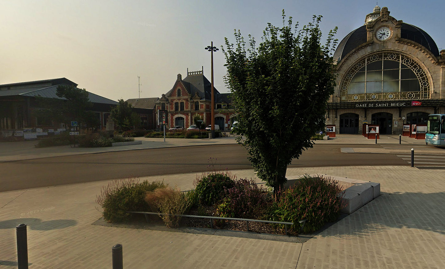 Gare Spot Street Saint Brieuc Skate Spot 3/5