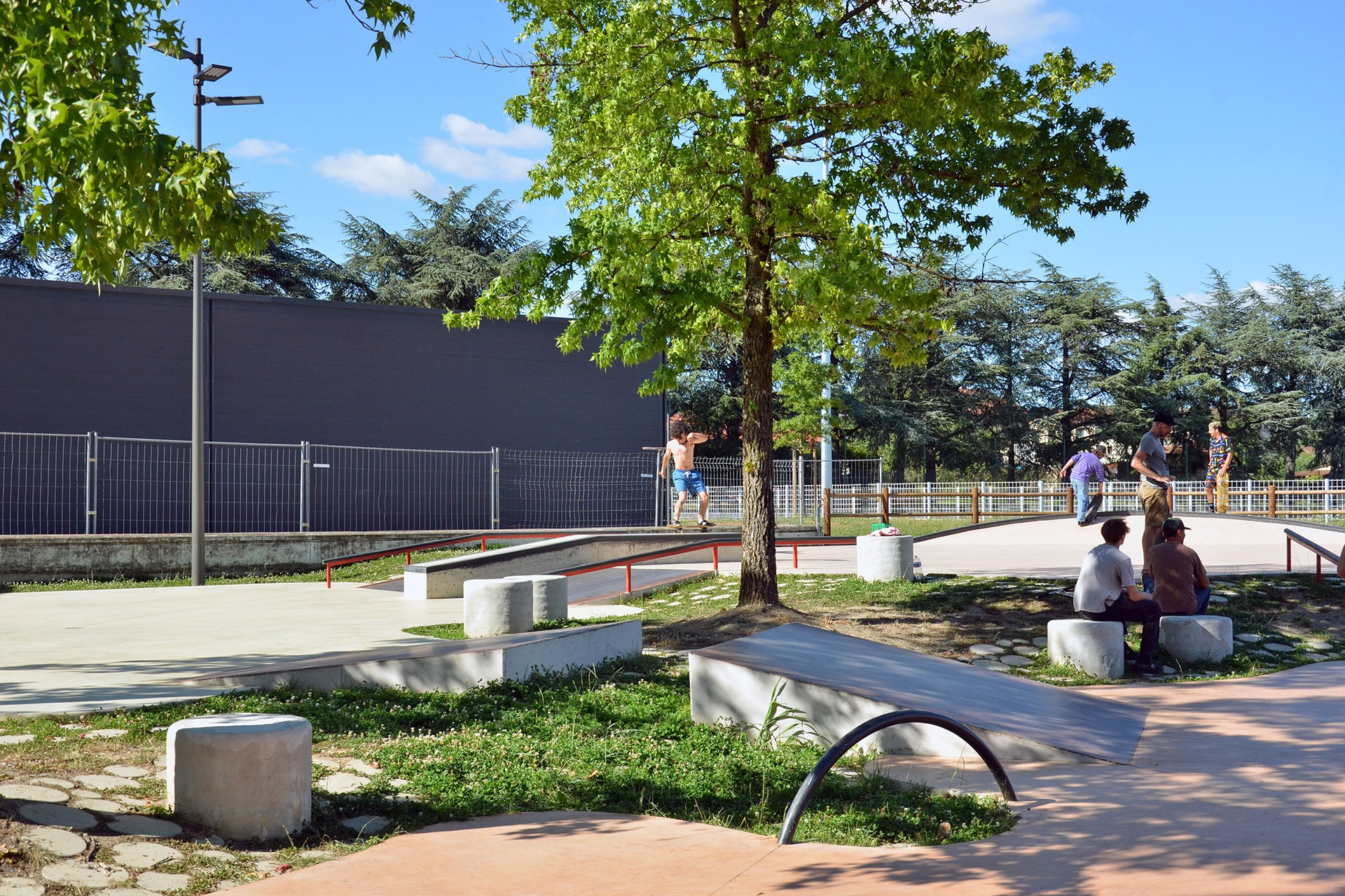 Dojo Skatepark Villefranche-sur-Saône Skate Spot 3/5