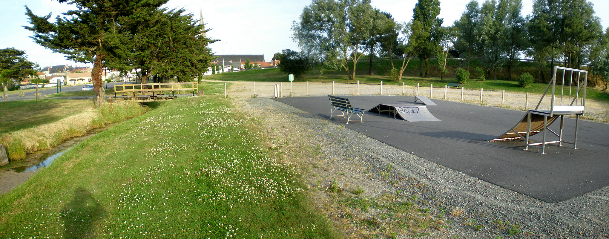 Gymnase Skatepark Villeneuve en Retz Skate Spot 1/5