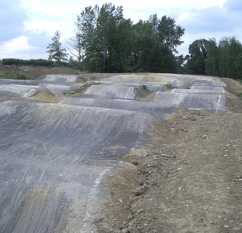 Plaine des Sports Dirt Denguin Skate Spot 3/5