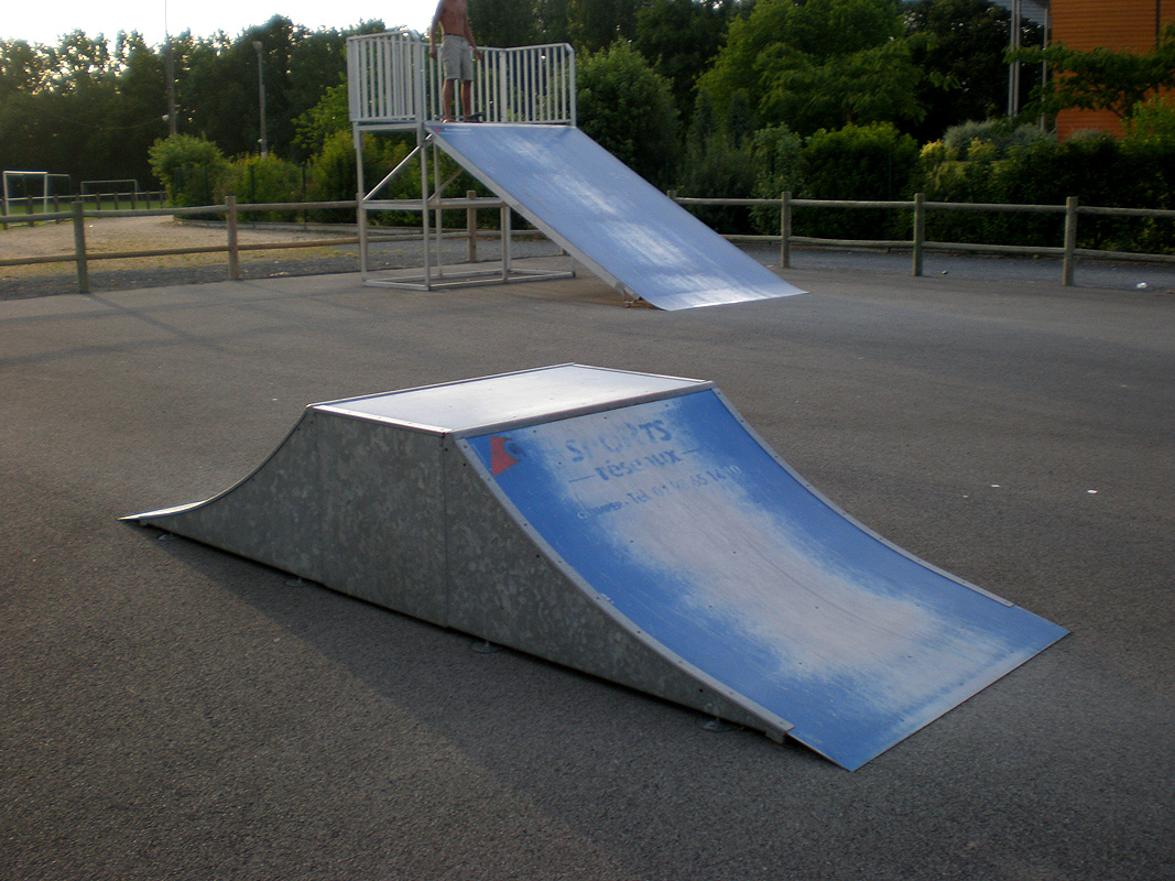 Le Falleron Skatepark Machecoul Skate Spot 1/5
