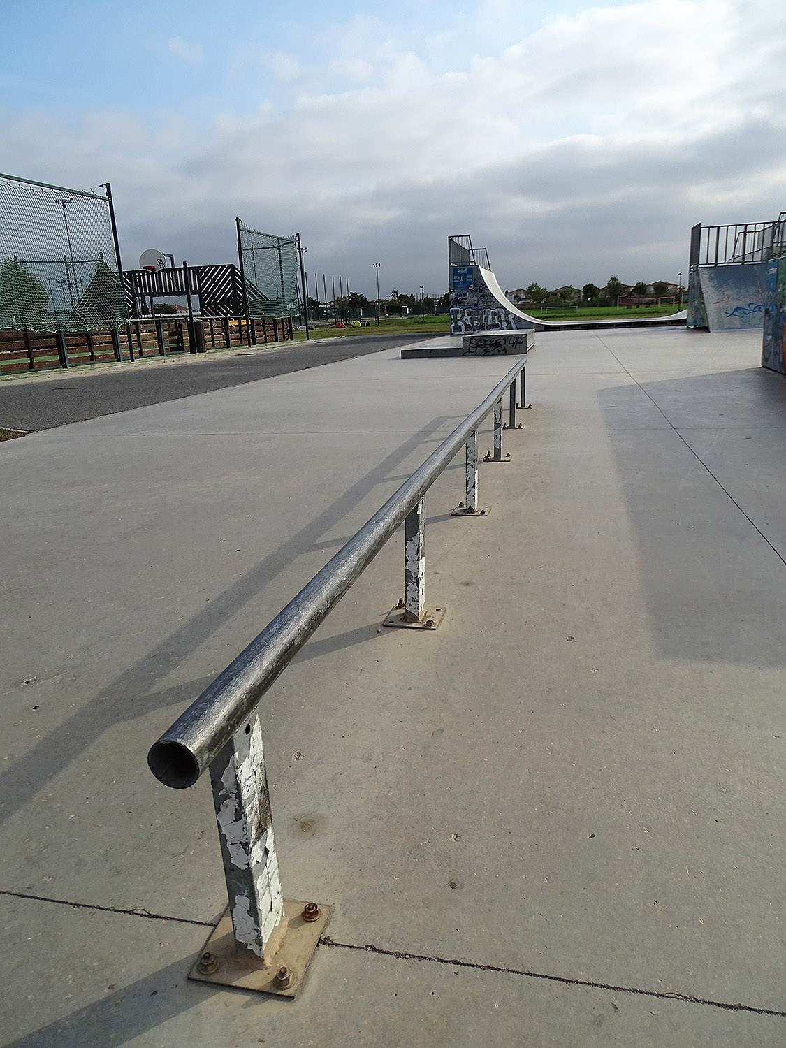 Plaine des Sports Skatepark Mauguio Skate Spot 3/5