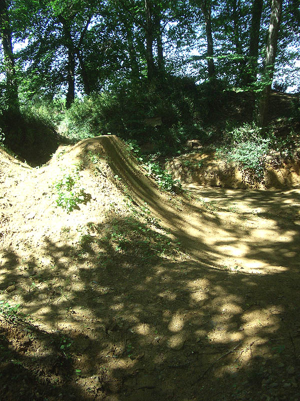 Nahuques Dirt Dirt Mont de Marsan Skate Spot 5/5