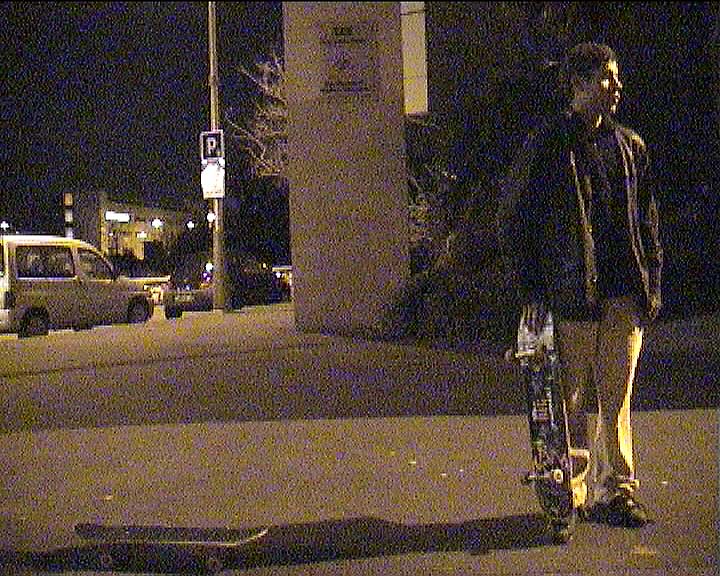 Curb Bleu Spot Street Montpellier Skate Spot 3/5