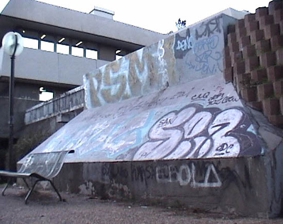 Trésor Public Spot Street Montpellier Skate Spot 3/5