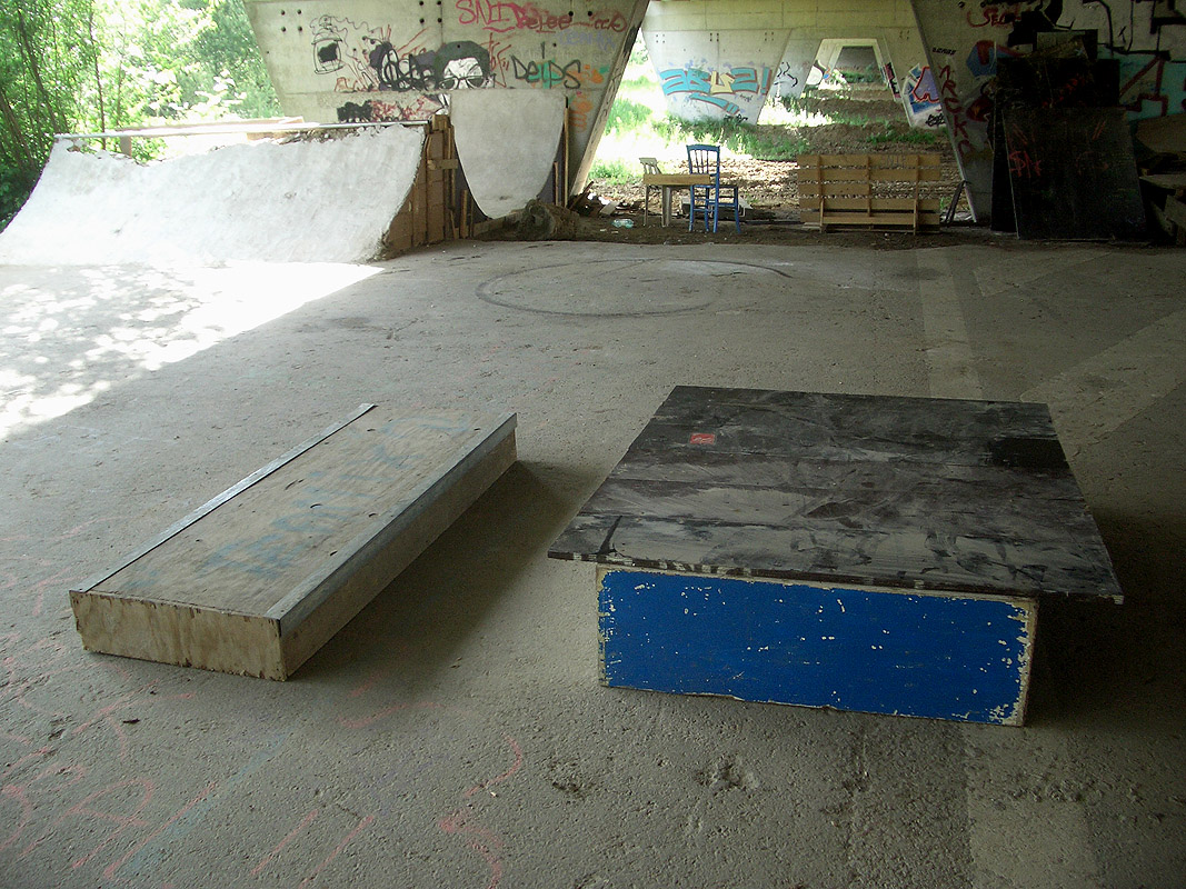 Bellevue Do It Yourself Ste Luce sur Loire Skate Spot 4/5