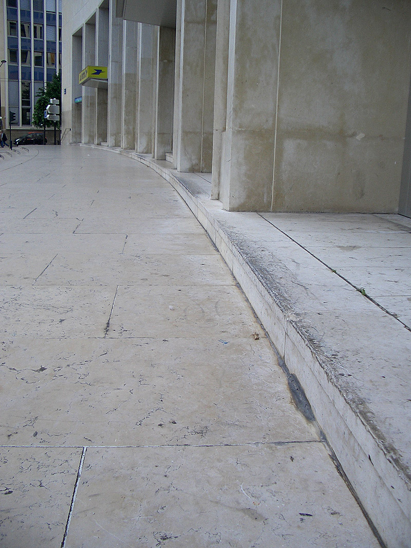 Cram Spot Street Nantes Skate Spot 4/5