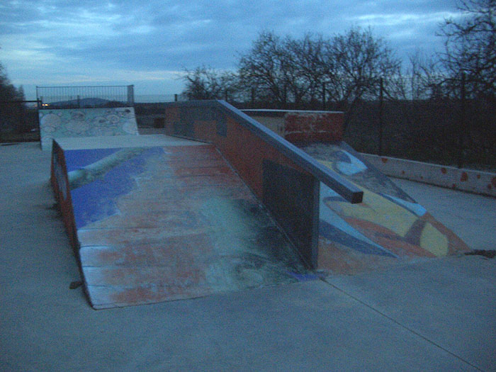 Nézignan Skatepark Nézignan l'Évêque Skate Spot 2/5