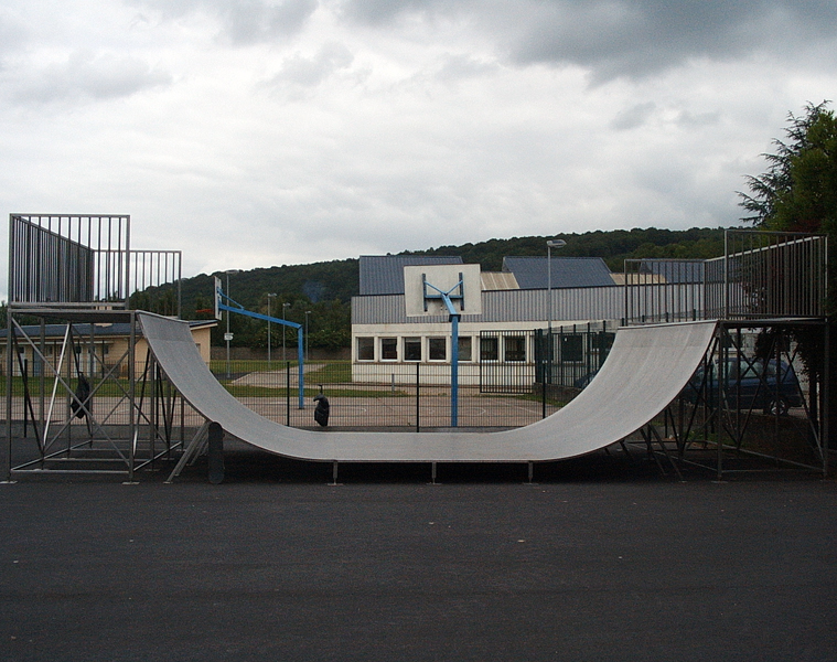 Sauvage Skatepark Notre Dame de Bondeville Skate Spot 2/5