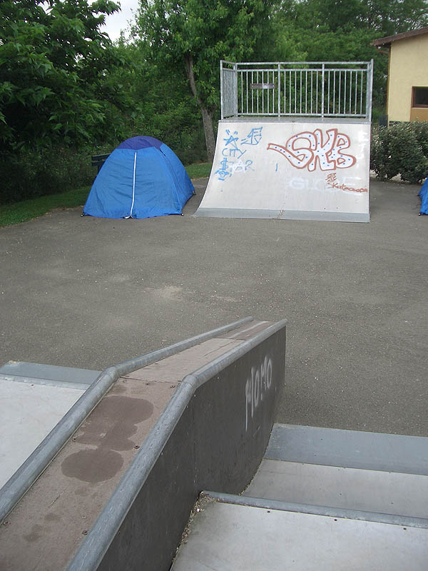 Parking Skatepark Nousse Skate Spot 1/5