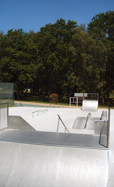 Stade Marcel Billard Skatepark Oissel Skate Spot 3/5